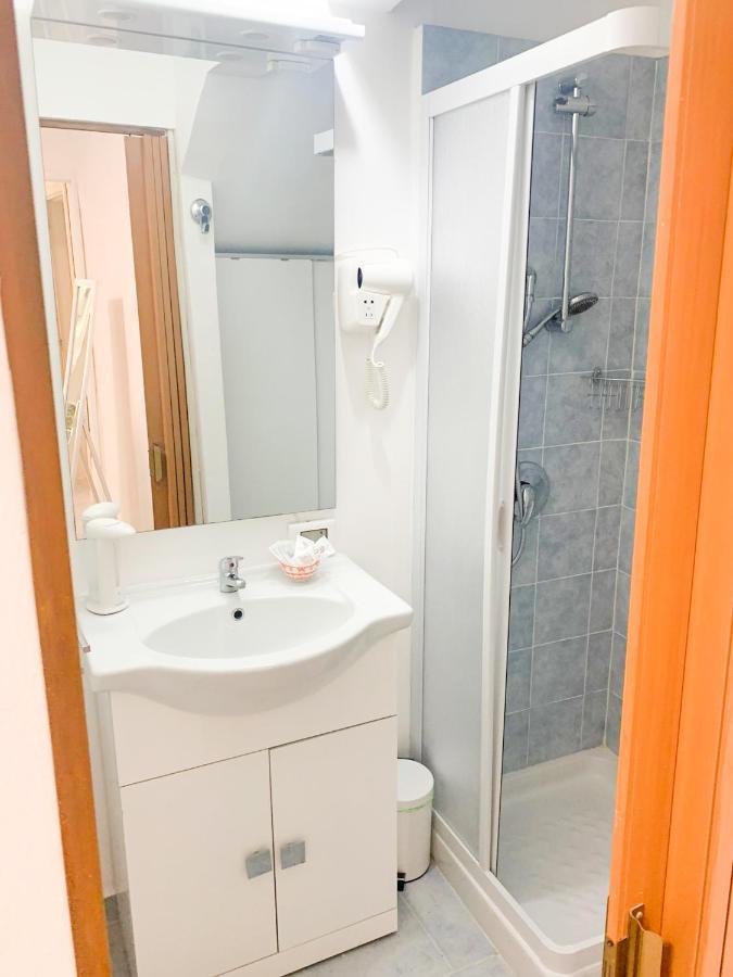 Rocksea Apartments Чефалу Экстерьер фото
